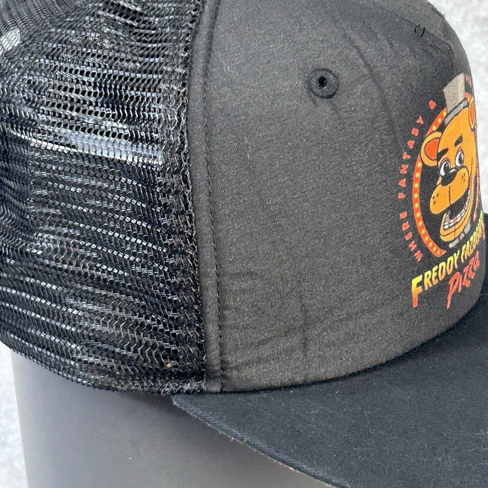 Five Nights at Freddy's Freddy Fazbear's Pizza Trucker Hat Snapback Black Youth